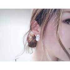 bridalaccessories これ本気のやつ挙式用の第1候補アクセサリー ripsalis さんで購入 以前オンライン販売開始と同時に速攻でsold outしてたけど 何とかスマホに張り付いてgetできた バロ wedding inspiration pearl earrings wedding