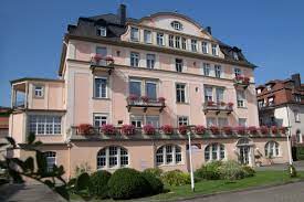 Bad kissingen is a german spa town in the bavarian region of lower franconia and seat of the district bad kissingen. Willkommen Villa Thea Bad Kissingen