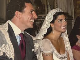 El álbum de boda de la diseñadora Rocío Peralta: "Para casarme elegí un  vestido de inspiración romántica, sin flores ni volantes"