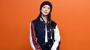 BLACKPINKs Jisoo gave us major autumn fashion inspo at New York Fashion  Week | Glamour UK