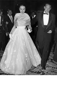 Weitere ideen zu grace kelly hochzeit, hochzeit, grace kelly. Stil Ikone Grace Kelly Vogue Germany
