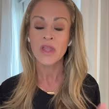 Kindra Hall ci racconta il suo libro “L’arte dello storytelling”  disponibile in italiano in tutte le librerie e digital store.