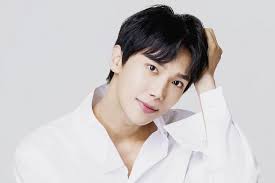 The portrait of a poet (2015), for which he won best new actor at the 52nd baeksang arts awards and the 37th blue dragon film awards. Ss501 Park Jung Min To Come Back This November For The First Time In Two Years Kpoplover