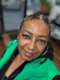 Hello Everyone I'm new to the group I'm starting over with my locs they are  smaller this time and I'm loving them ❤️❤️ Start date 12/10/24 Re-Twist  today 01/02/25