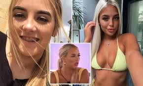 Jessica Harding's Instagram, Twitter & Facebook