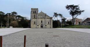 Basilique Notre Dame De La Fin Des Terres A Soulac Sur Mer La Cocotte De Kiev Au Caire Soulac Sur Mer Basilique Notre Dame Terre