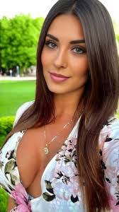 Loren Drago's Instagram, Twitter & Facebook