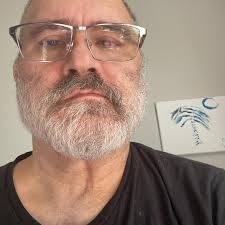 Dennis Glover in people