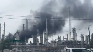 Chalmette explosion: Panic as huge blast rocks PBF Energy refinery in Louisiana - The Mirror US