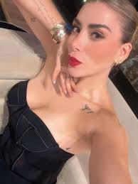 Aline Torres🌻 (@alinetorres27) • Threads, Say more