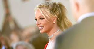 Pelantun 'toxic' ini mengaku sudah lama tidak memotong pendek poninya, sejak ia berada di kelas tiga. Curhat Britney Spears Atas Kasus Perwalian Aku Tak Boleh Punya Anak
