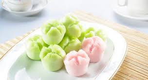 It would be perfect to enjoy this kuih with some steamed grated coconut. Nani S Apam Kukus Nanis Online Shop