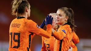 De nederlandse voetbalvrouwen zijn het ek in zweden uitstekend begonnen. Oranjeleeuwinnen Starten Met Voorbereiding Onzekere Olympische Spelen Linda Nl