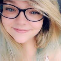 Amber Macklin's Instagram, Twitter & Facebook