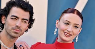 Claims That Sophie Turner Is A 'Bad Mom' Don't Fool Anyone — Especially  Working Moms