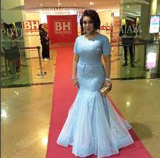 Gambar berpelukan, boy iman dan ifa raziah dikecam teruk. 2 Foto Baju Ketat Ifa Raziah Di Abpbh29 Hingga Menonjolkan Susuk Tubuhnya Malaysia Is Malaysia