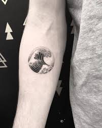 Great Wave Off Kanagawa Tattoo Tattoo Gallery Collection Then a cool wave tattoo will be prefect for you to show your passion for them. great wave off kanagawa tattoo tattoo