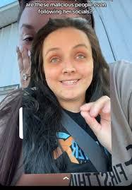 Robin Haynes's Instagram, Twitter & Facebook