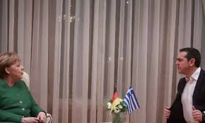 0 ratings0% found this document useful (0 votes). Merkel Tsipras Fwtografia Poy Kanei Ton Gyro Toy Diadiktyoy Mypress