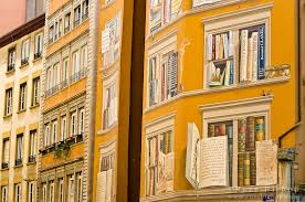 Murals On Downtown Building Lyon France Unesco World Heritage Site With Images Street Painting Unesco World Heritage Site Building