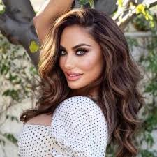 Donna Benner's Instagram, Twitter & Facebook