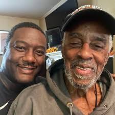 Diane Kirksey's Instagram, Twitter & Facebook