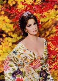 Gina Lollobrigida 04 07 1927 Subiaco Italia Gina Lollobrigida Atrizes Famosas Artistas