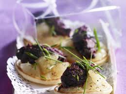 Miniblinis Au Boudin Noir Recettes Recette Boudin Noir Recette Aperitif Recettes De Cuisine