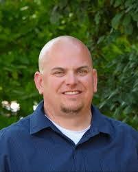 Danna Sampson's Instagram, Twitter & Facebook