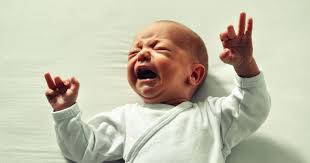 Yang pertama, bayi akan berhenti menangis di malam hari ketika menyadari bahwa tidak ada yang merespons. 2 Cara Menenangkan Bayi Menangis Tengah Malam Popmama Com