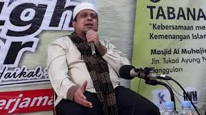 Tafsir mimpi hanyut di sungai menurut islam. Haikal Hassan Dipolisikan Publik Mimpi Bertemu Rasulullah Kok Dilaporin