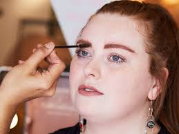 Auburn hair is stunning and surprisingly rich in options. How To Match Your Eyebrows To Red Hair With Makeup Makeup Com