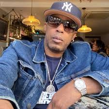 Frankie (@Get2knowukshow)