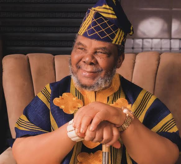 L'acteur vétéran de Nollywood, Pete Edochie, fête ses 77 ans - PM News