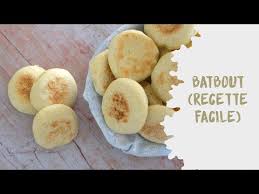 Les Batbouts Ce Sont Des Petits Pains Sans Matieres Grasses Cuits A La Poele Que Recette Batbout Recette Facile