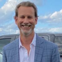 Lance Perdue's Instagram, Twitter & Facebook