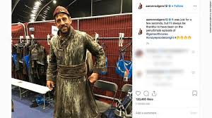 Aaron rodgers hasn't been taking it easy during the offseason of the nfl, and has been keeping his feet quick while running from fire breathing dragons! Star Quarterback Spotted In Game Of Thrones Episode Cnn Video