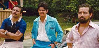 American made is a 2017 american action comedy film directed by doug liman, written by gary spinelli, and starring tom cruise, domhnall gleeson, sarah wright, alejandro edda, mauricio mejía, caleb landry jones, and jesse plemons. Review American Made The Reel Bits