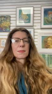 Daphne Currier's Instagram, Twitter & Facebook