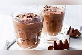 Julie Andrieu Ses Meilleures Recettes De Dessert En 2020 Recette Recette Dessert Toblerone