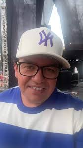 Feliz iniciando este 2025 con show de @soynicobecerra