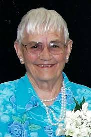 Rachael Decker's Instagram, Twitter & Facebook