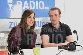 Jennifer Schmidlin Und Kevin Steinmann Von Ikea Erzahlen Von Den Vielfaltigen Ausbildungsangeboten Der Ikea Ausbildung Berufswahl Mann