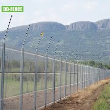 Electric fences keep your livestock safely contained and protect your property from outside wildlife, all while keeping your maintenance needs. Chinese Professional Security Electric Fence System China Steel Security Fencing Security Electric Fence