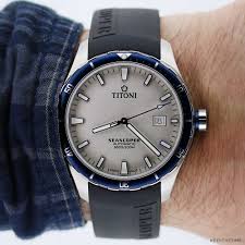 Oceanictime, the dedicated dive watch blog for dive watch savvy collectors, aficionados, connoisseurs, enthusiasts and novices alike. Titoni Seascoper Dive Watch Rubber Strap 83985 Sbb Rb 516 Keepthetime Com