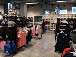Begin every match or workout in comfort and style with our range of adidas men's clothing, shoes and sportswear accessories. Adidas Metz Magasin De Sport A Muse Metz Boutique Vetements Chaussures Et Accessoires De Sport