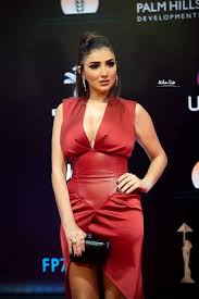 في عيد ميلادها.. 10 صور آثارت الجدل لمي عمر | شاهد