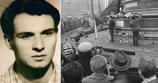 Iscritto alla facoltà di filosofia dell'università carlo di praga, assistette con jan palach decise di non bruciare i suoi appunti e i suoi articoli (che rappresentavano i suoi pensieri e i suoi ideali). 50 Let Od Upaleni Jan Palacha Potrel Se Chemikalii Aby Necitil Bolest Stb Zkoumala Jestli Chtel Zemrit Blesk Cz