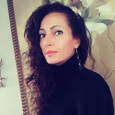 Lyrical Lights: La Serra, Maria: 9780995097926: Amazon.com: Books