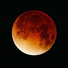 Unterschied zu anderen typen befinden sich die drei himmelskörper auf einer (nahezu) geraden linie, ist das ergebnis eine totale mondfinsternis. 1 Was Ist Der Unterschied Zwischen Einer Mond Und Einer Sonnenfinsternis Beschreibe Im Portfolio Losungen Portfolio